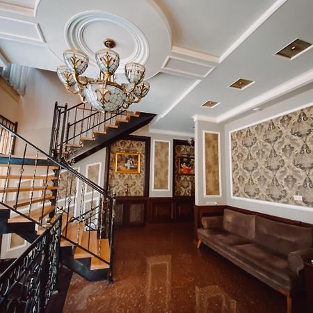 Royal Renaissance Hotel เยเรวาน ภายนอก รูปภาพ