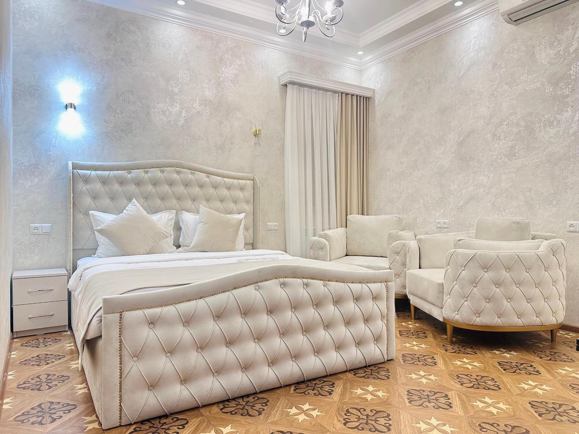 Royal Renaissance Hotel เยเรวาน ภายนอก รูปภาพ